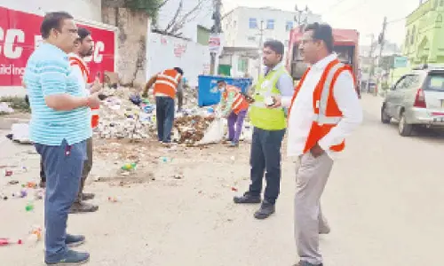 Not lifting piled-up garbage on time irks even GHMC babus