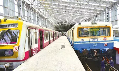 Commuters urge SCR to decentralise services, expand MMTS network