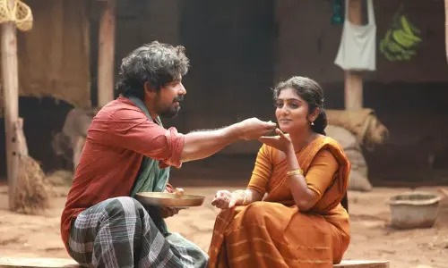 Yash’s mother Pushpa Arunkumar debuts as producer with ‘Kothalavadi’