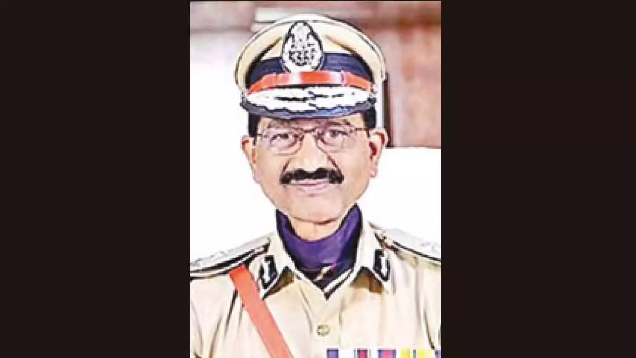 Court issues ultimatum to ex-SIB chief in phone tapping case Court issues ultimatum to ex-SIB chief in phone tapping case