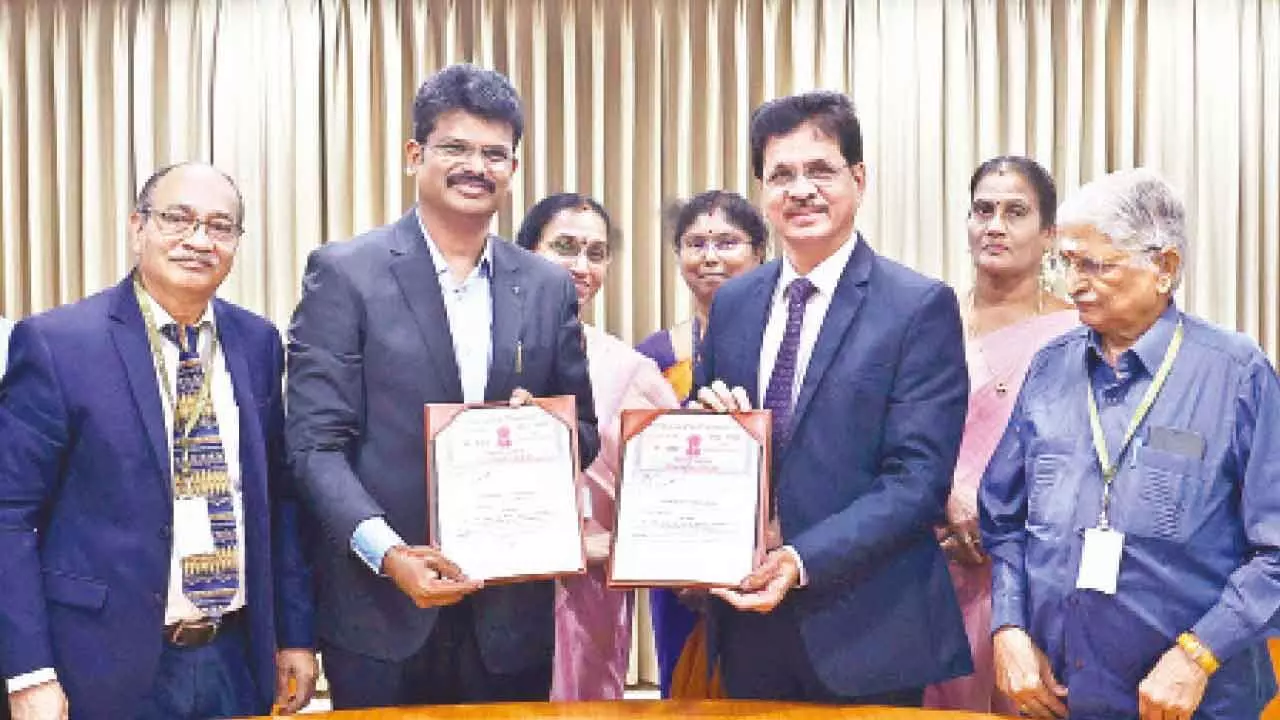 VIT, TNMGRMU sign MoU for research on AI-driven healthcare VIT, TNMGRMU sign MoU for research on AI-driven healthcare