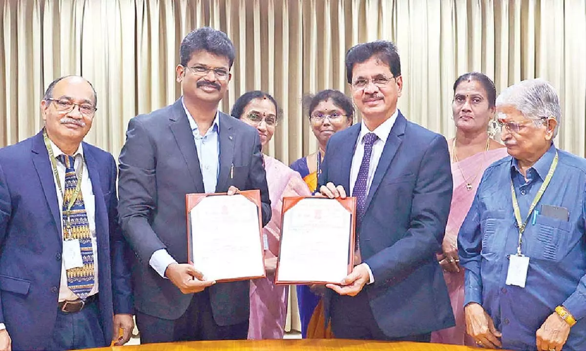 VIT & TNMGRMU sign MoU for research on AI-driven healthcare research VIT & TNMGRMU sign MoU for research on AI-driven healthcare research