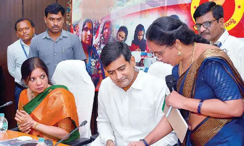 Minister launches Stree Nidhi digital recovery app