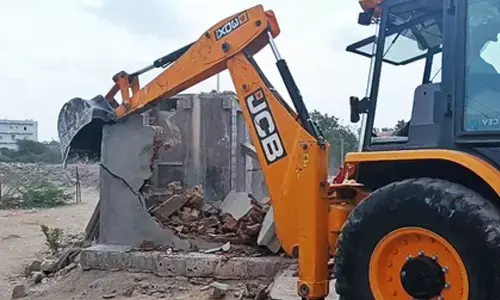 Jamnagar civic body in Gujarat resumes clearing illegal encroachments along riverbanks