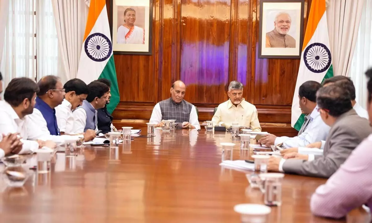 CM seeks Centre’s support for defence mfg hub, RE projects CM seeks Centre’s support for defence mfg hub, RE projects