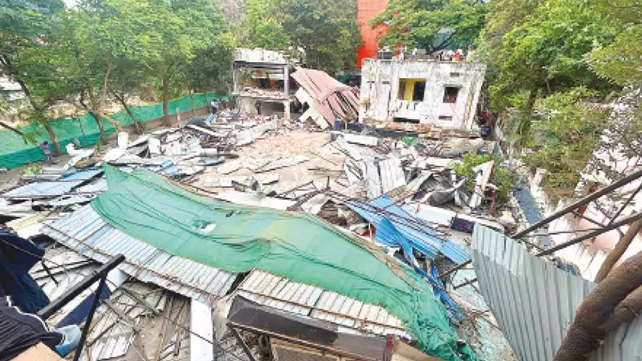 Tension erupts as HYDRA razes illegal structures in Jubilee Hills