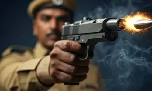 Murder accused shot by TN Police after attacking officers in Salem