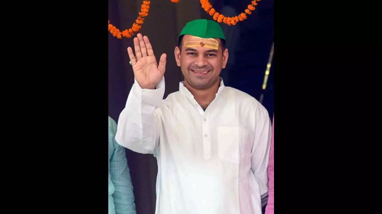 JDU, BJP slam Lalu Yadav over Tej Prataps expulsion, raise questions on Aishwarya Rai episode