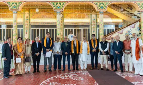 Indian MPs offer prayers at Bahrain’s 200-year-old temple, gurdwara