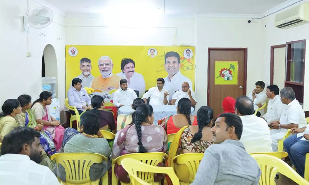 De-silt drains, Union minister tells officials