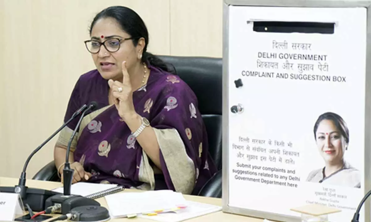 Delhi CM suspends PWD engineer over Minto Bridge waterlogging Delhi CM suspends PWD engineer over Minto Bridge waterlogging