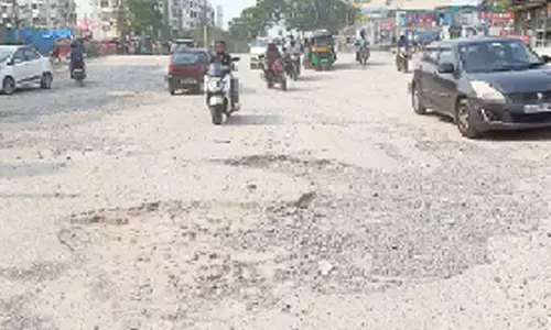 Pathetic state of Ameenpur-Chanda Nagar stretch draws commuters’ ire