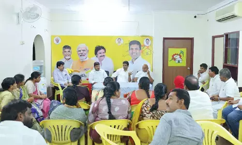 De-silt drains, Union minister tells officials