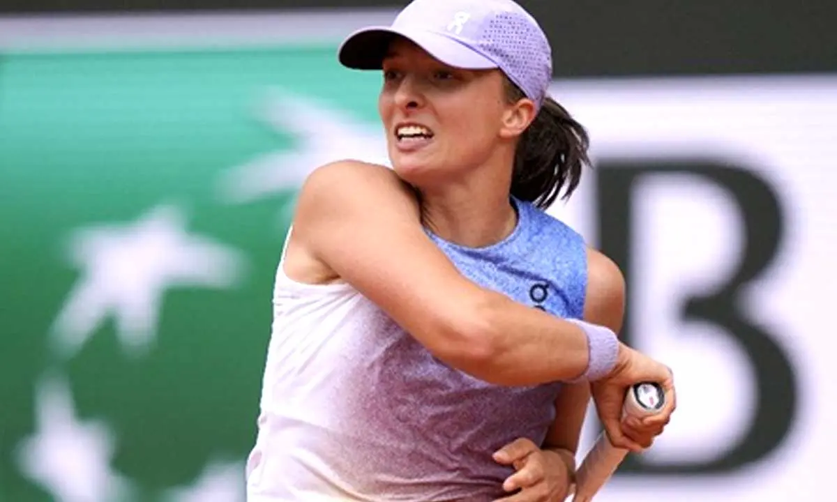 French Open: Inspired by Rafa’s presence, Swiatek begins defence with gritty win