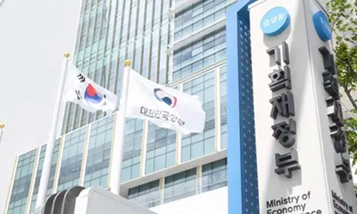 S. Korea to bolster cooperation with World Bank in helping developing nations