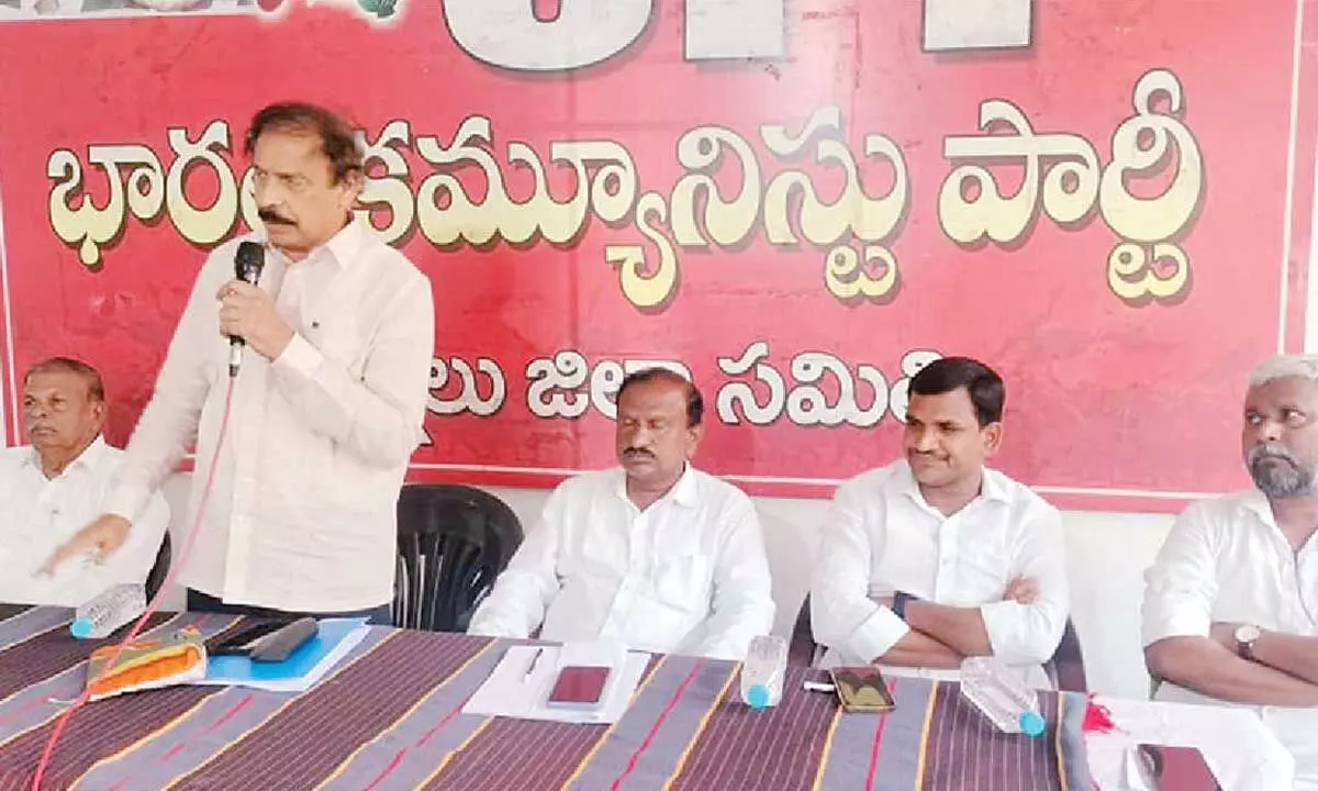 Left parties, Rights groups condemn cremation of Maoists by police