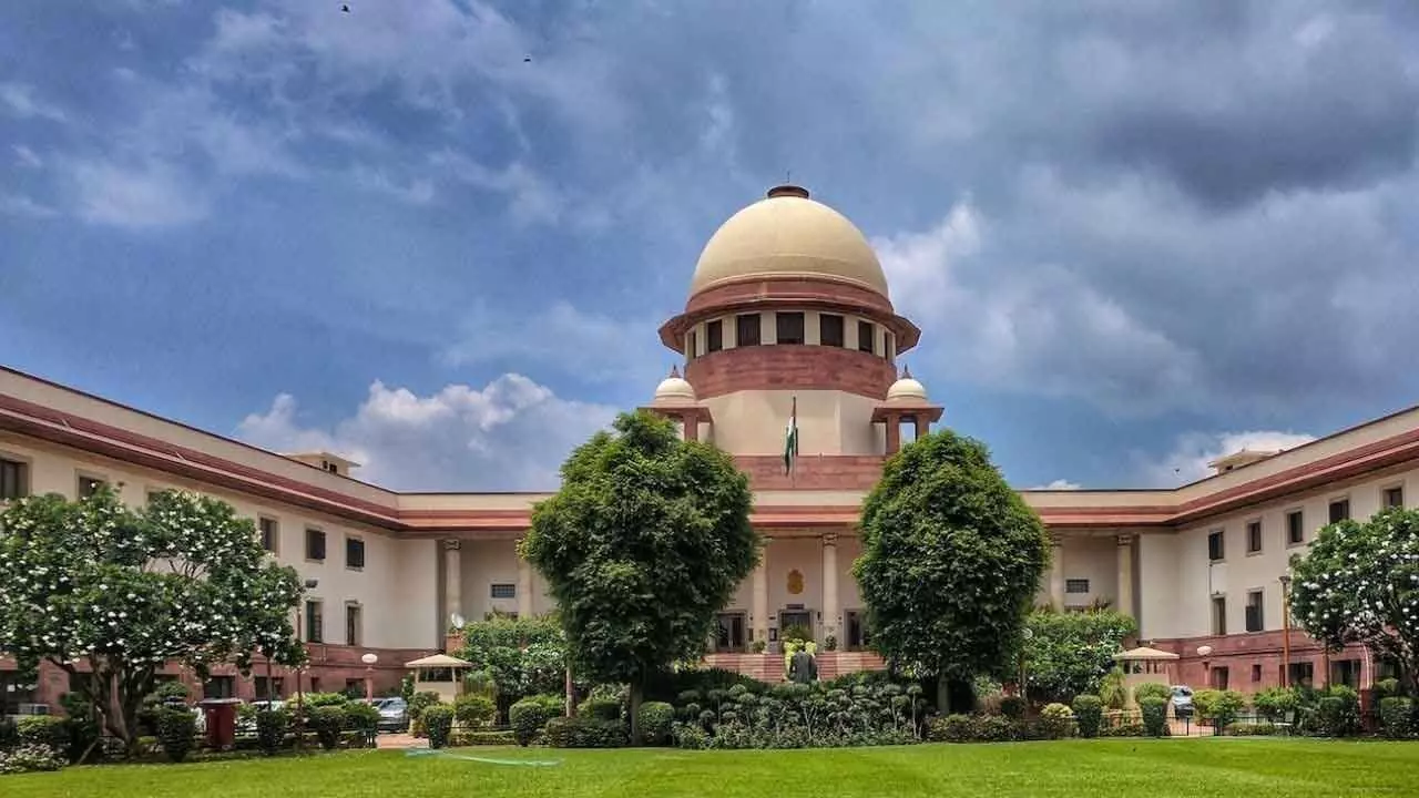 SC notice to Centre on validity of 1995 Waqf Act SC notice to Centre on validity of 1995 Waqf Act