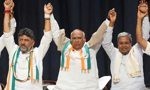 Despite rumbles, Congress govt seems irreplaceable in Karnataka