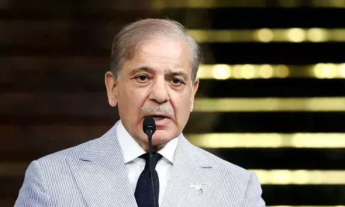 Pak PM ready to hold peace talks with India