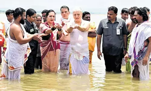 Over 23 lakh took holy dip during Saraswati Pushkaralu