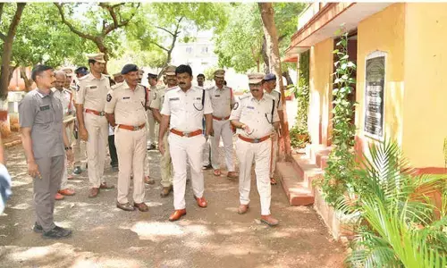 Check security lapses, SP tells staff