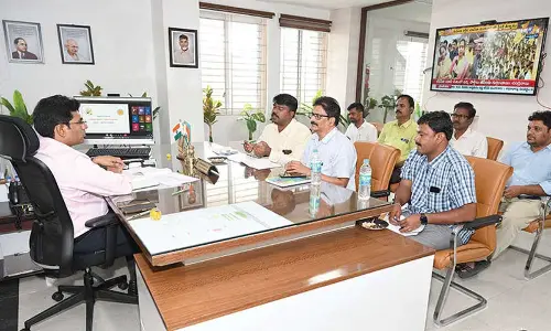 Bus stations must remain clean; buses should run on time