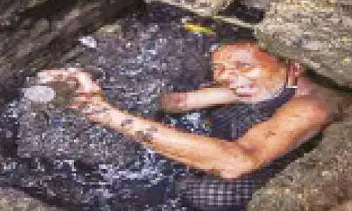 Four dead while searching for gold, silver in septic tank