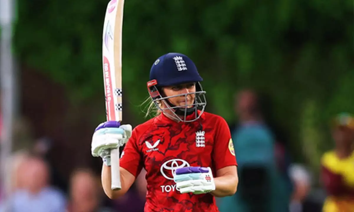 Heather Knight ruled out of home summer with hamstring injury Heather Knight ruled out of home summer with hamstring injury