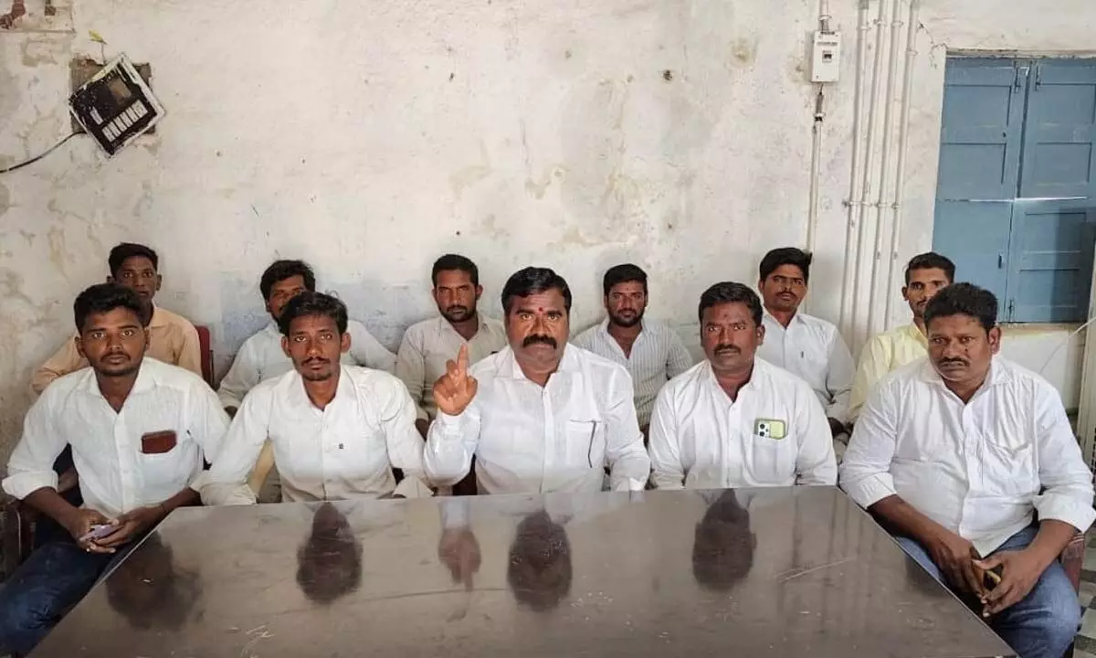 Seed Cotton Farmers Revolt: Mass Protest in Gadwal on May 31 Against Corporate Exploitation Seed Cotton Farmers Revolt: Mass Protest in Gadwal on May 31 Against Corporate Exploitation