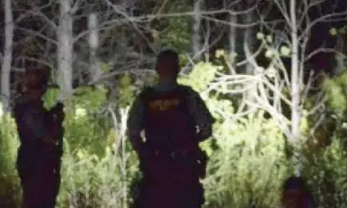 Explosives-laden truck looted