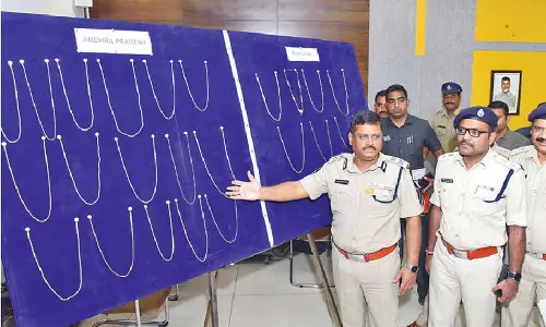 Four held for chain snatching, gold worth Rs 30 lakh seized