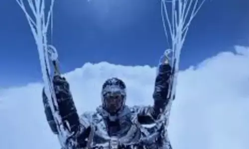 Chinese paraglider survives terrifying 8,500m flight after sudden updraft