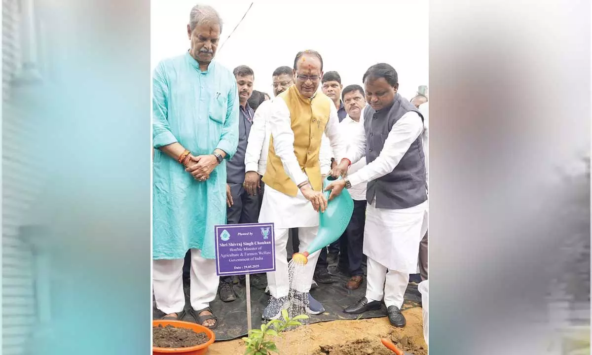 Chouhan launches ‘Viksit Krishi Sankalp Abhiyan’ Chouhan launches ‘Viksit Krishi Sankalp Abhiyan’