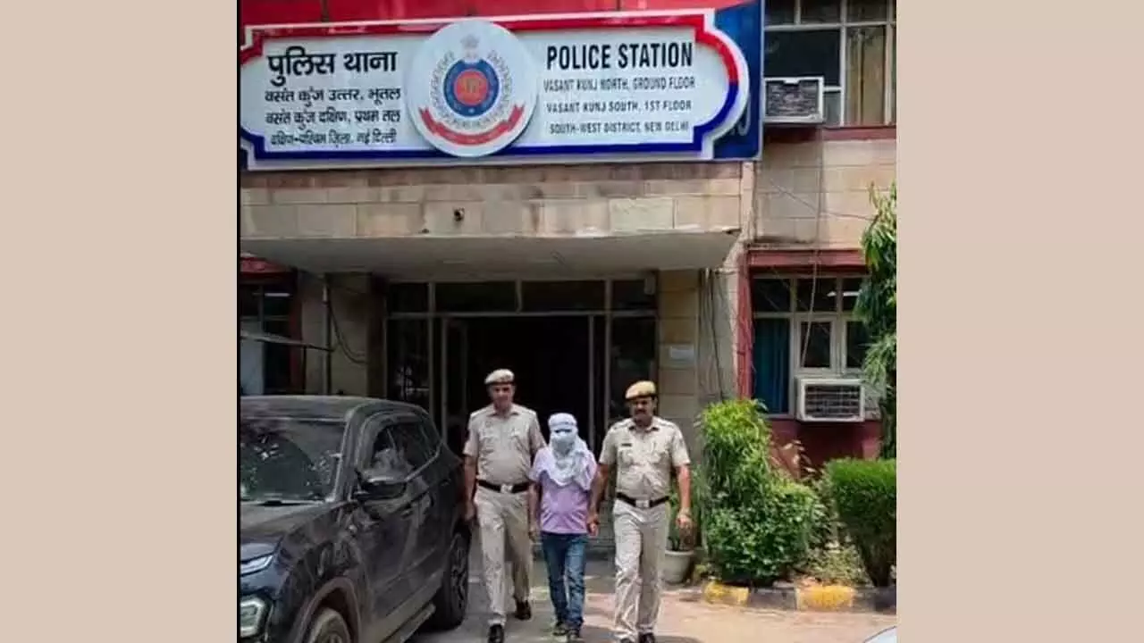 Delhi Police bust high-value courier theft case, arrest one Delhi Police bust high-value courier theft case, arrest one