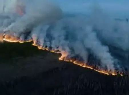 Smoke from Canada wildfires triggers air quality alerts across U.S. Great Lakes region