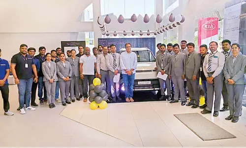 Kia Launches Premium ‘Clavis’ Variant of Carens MPV in India