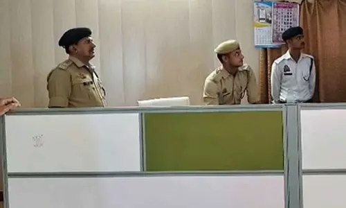 Five arrested with cache of arms in hotel raid in Delhi’s Jangpura