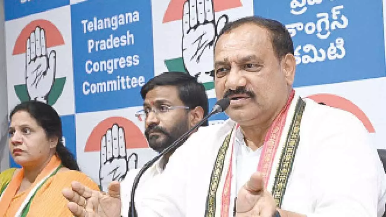 TPCC chief slams KCR, Kishan over alleged BRS-BJP nexus TPCC chief slams KCR, Kishan over alleged BRS-BJP nexus