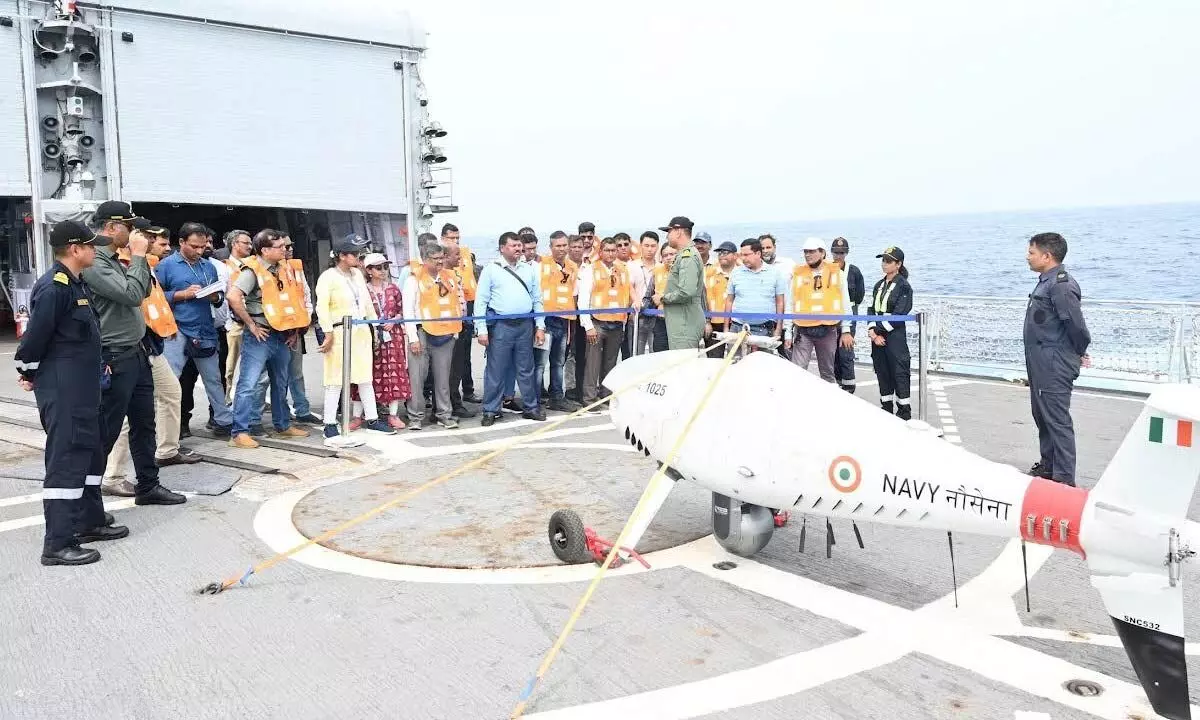 DISB scientists visit ENC