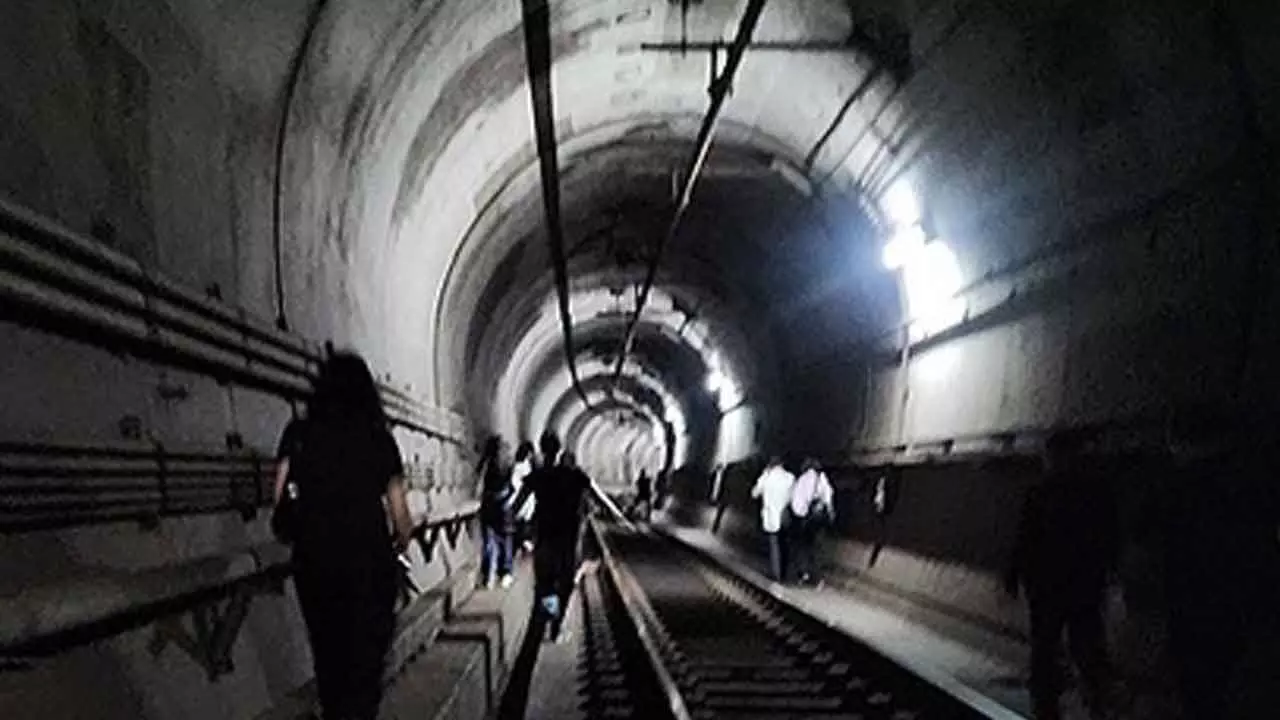 South Korea: Police apprehend arson suspect in subway fire after hundreds escape through tunnel South Korea: Police apprehend arson suspect in subway fire after hundreds escape through tunnel