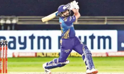 Mumbai Indians upset  Gujarat Titans by 20 runs