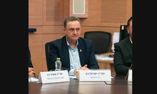 Israel warns Hamas to accept US envoys Gaza ceasefire deal or be destroyed