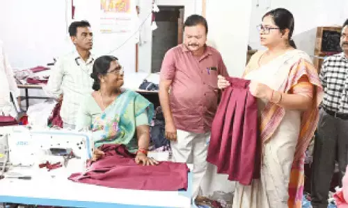 School uniforms should be made of quality clothes: DC