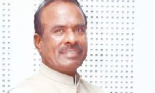 Kannada activist booked for burning posters of Kamal Haasan