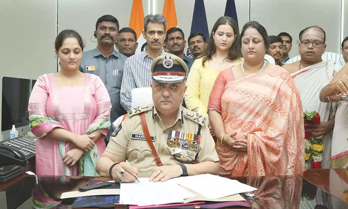 Harish Kumar Gupta takes charge as DGP Harish Kumar Gupta takes charge as DGP