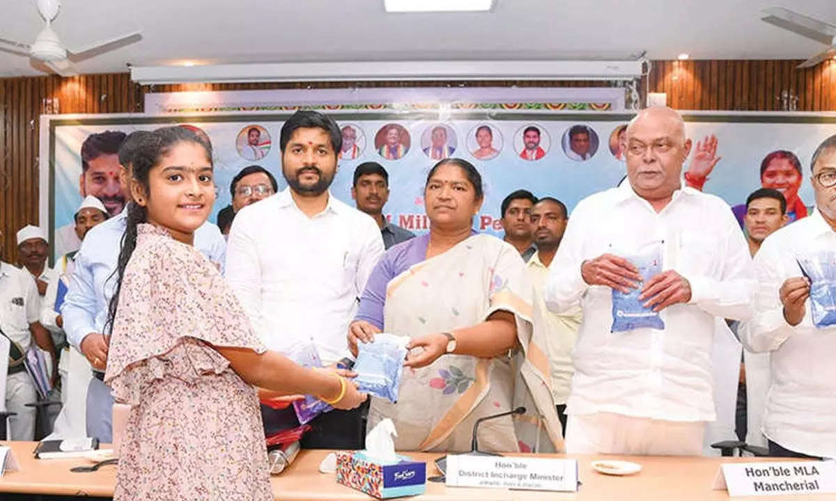 Seethakka chairs review meet Seethakka chairs review meet