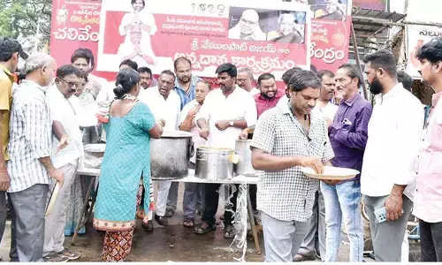 JSP organises free food distribution event