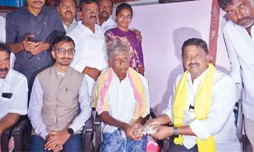 Govt sets record with large-scale pension distribution at the doorstep