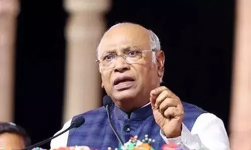 Tharoor in CWC because of his English, says Kharge amid row over Modi praise