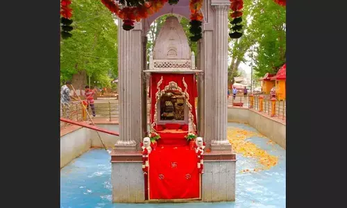 J&K Chief Secy, DGP review security for Mata Kheer Bhawani festival in Ganderbal